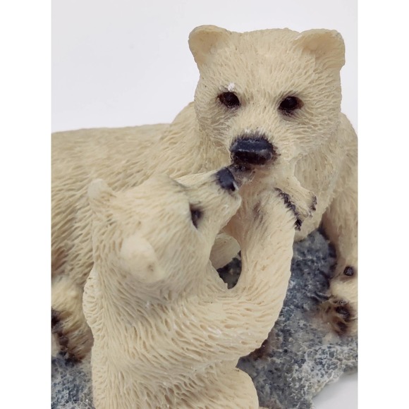 2 Polar Bears Figurine Sculpture Mama & Baby Kiss 2" Cute Nick-Nack Albert Price - Picture 7 of 10